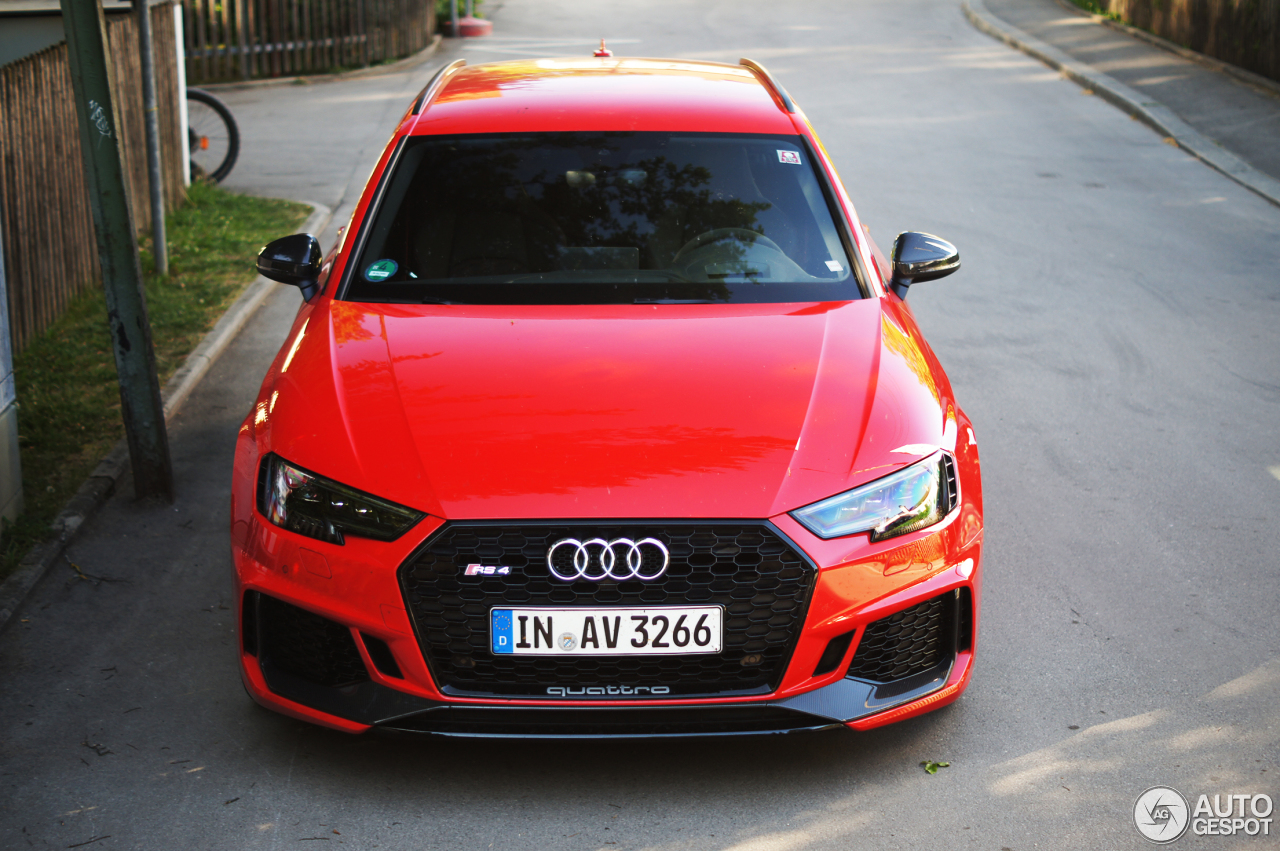 Audi RS4 Avant B9