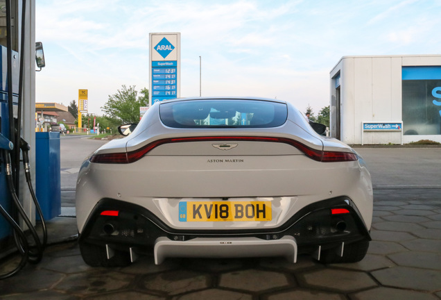 Aston Martin V8 Vantage 2018