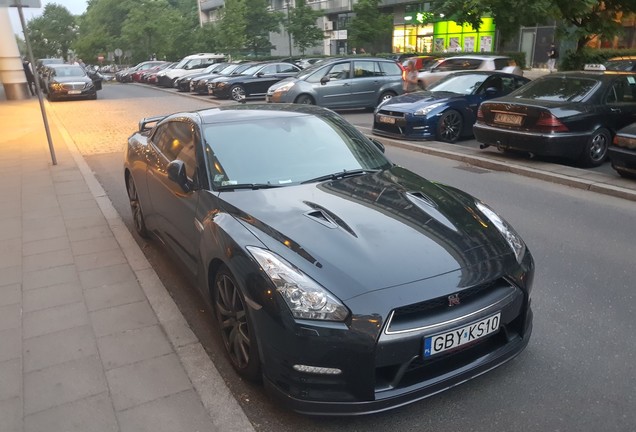 Nissan GT-R 2011