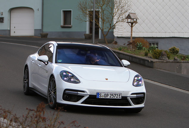 Porsche 971 Panamera Turbo S E-Hybrid