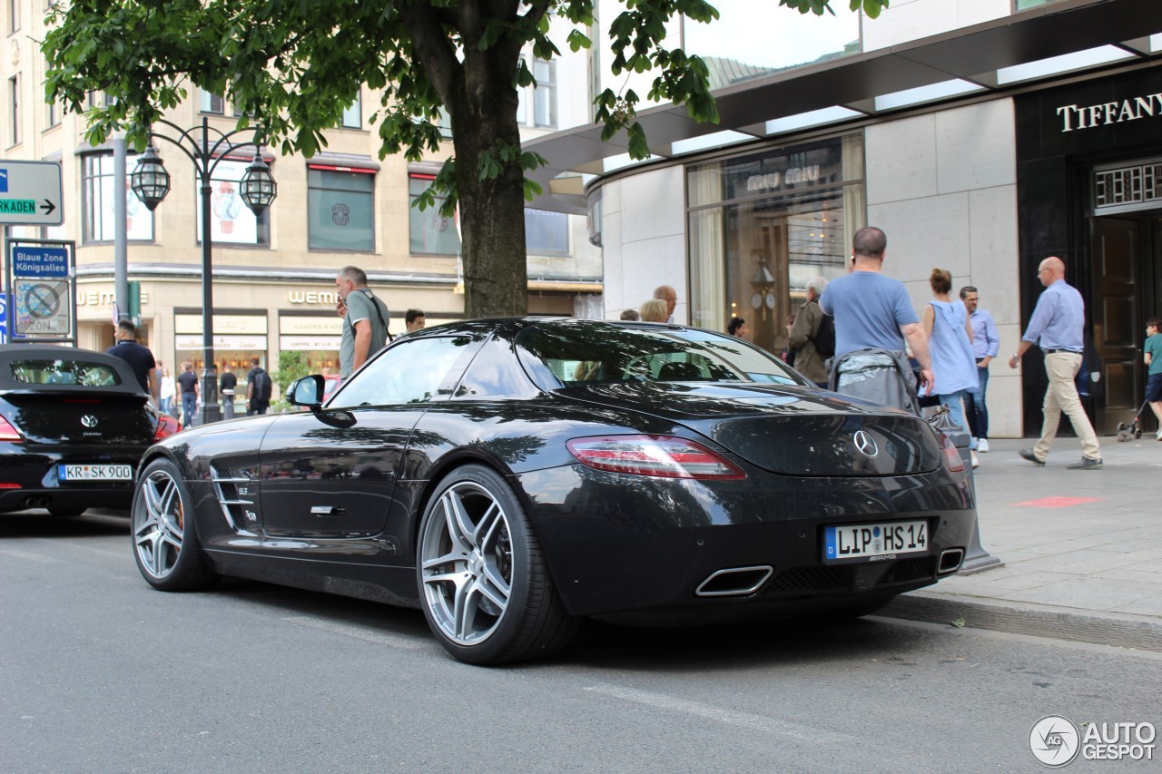 Mercedes-Benz SLS AMG