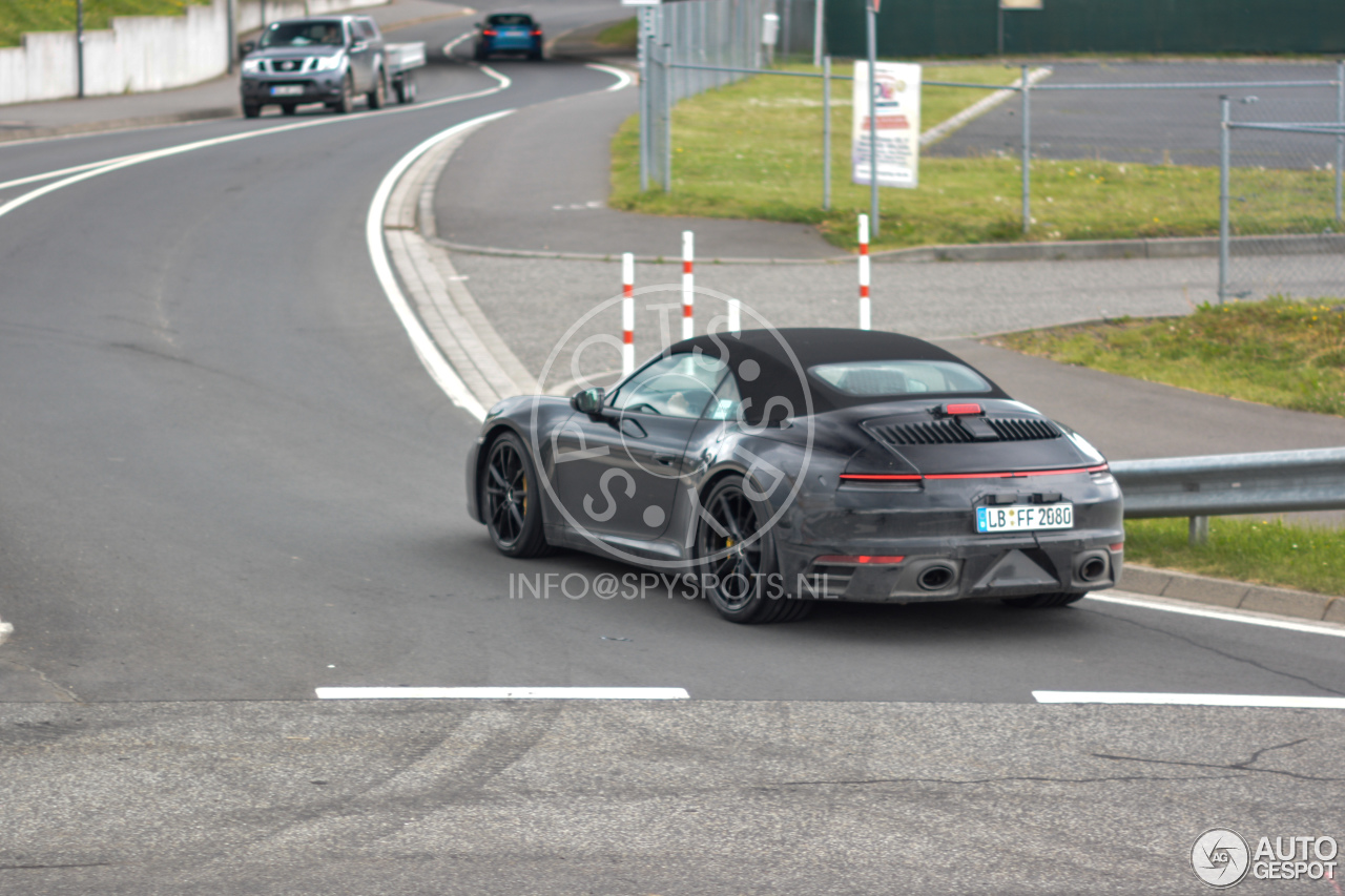 Porsche 992 Carrera 4S Cabriolet