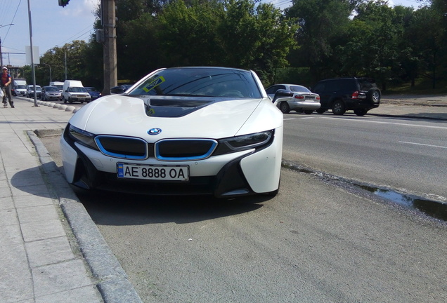 BMW i8