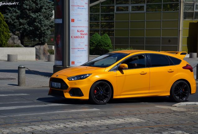 Ford Focus RS 2015