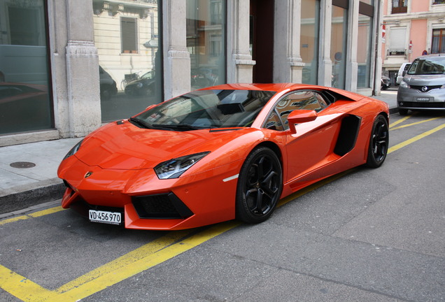 Lamborghini Aventador LP700-4