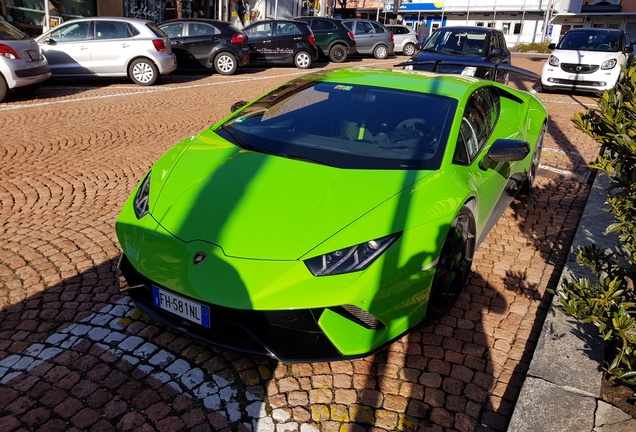 Lamborghini Huracán LP640-4 Performante