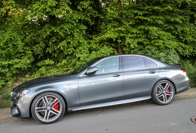 Mercedes-AMG E 63 S W213