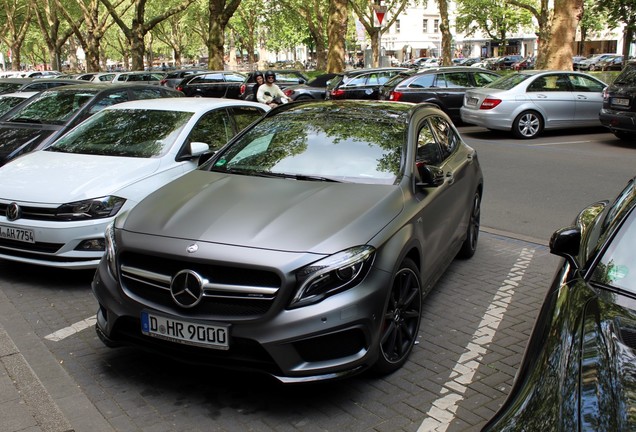 Mercedes-Benz GLA 45 AMG X156