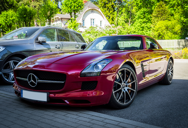 Mercedes-Benz SLS AMG