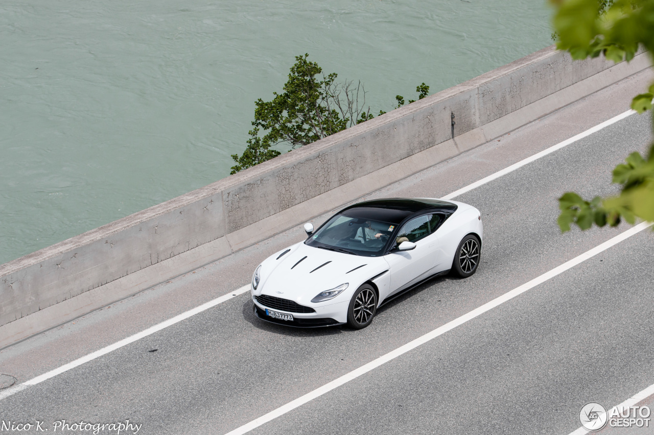 Aston Martin DB11