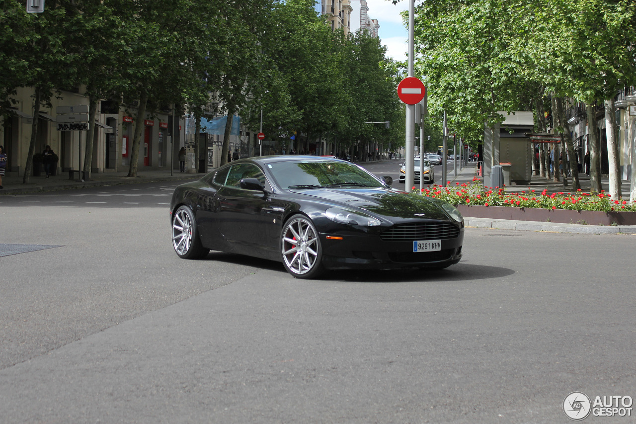 Aston Martin DB9