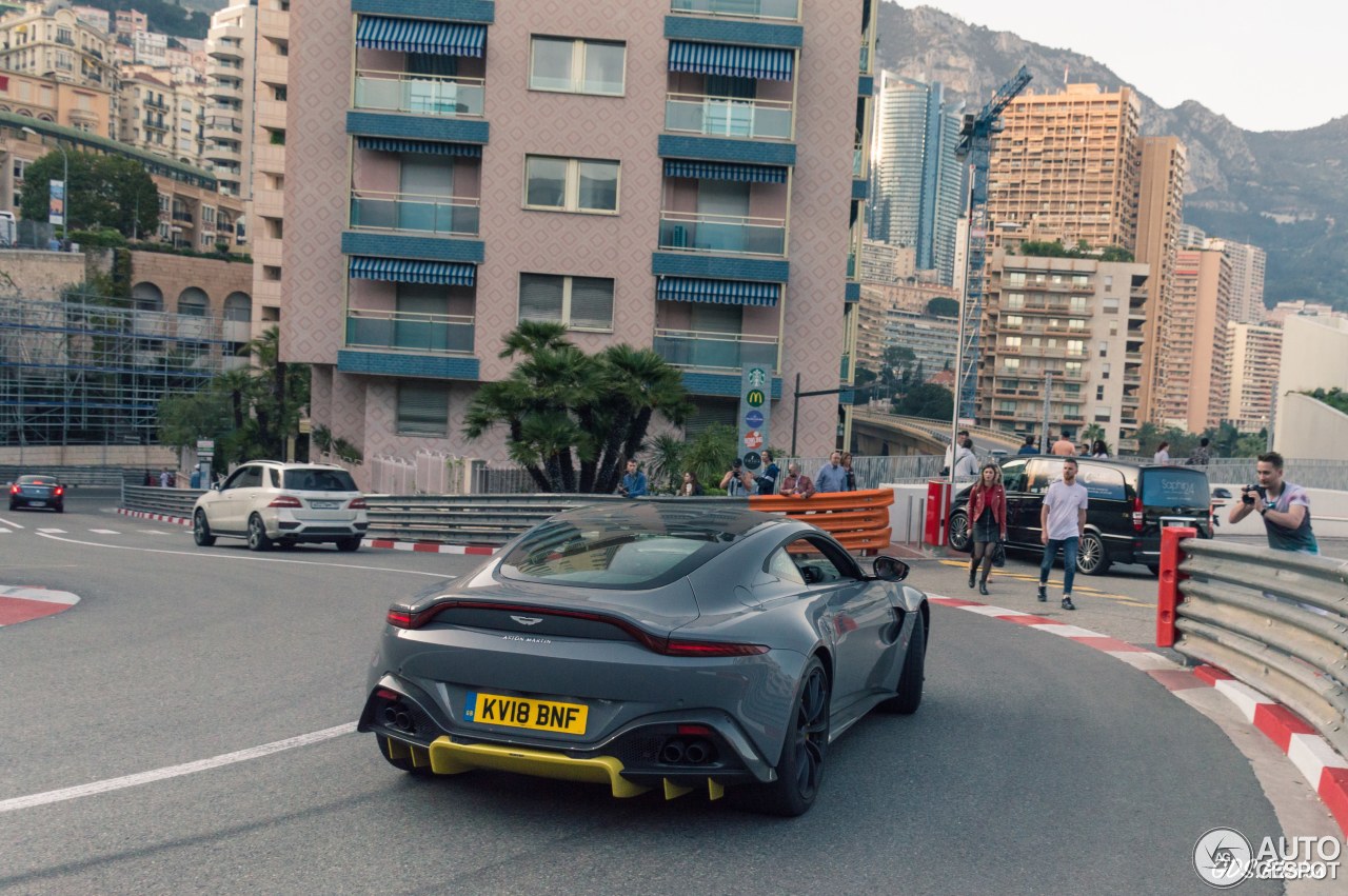 Aston Martin V8 Vantage 2018