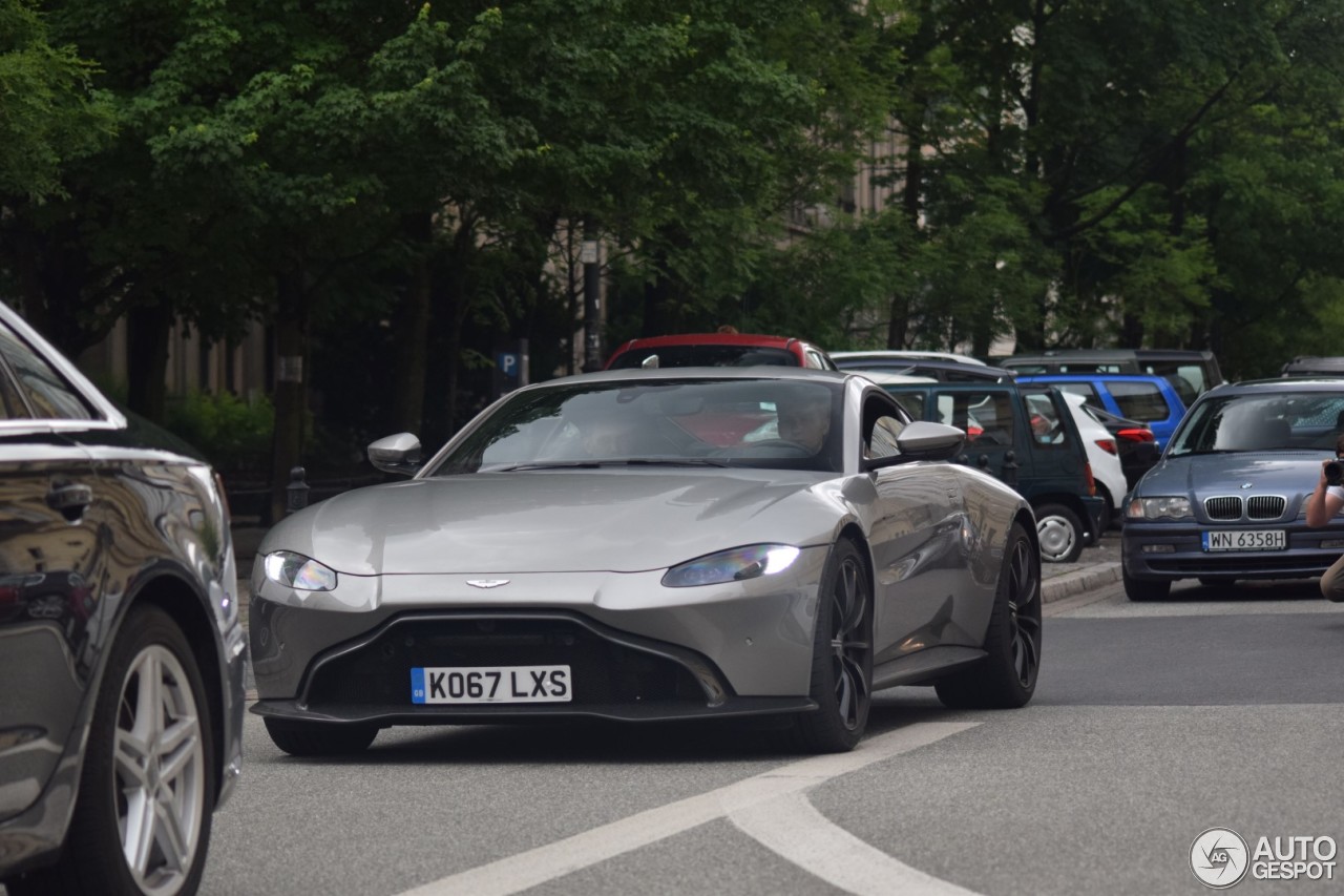 Aston Martin V8 Vantage 2018