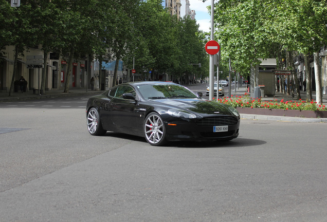 Aston Martin DB9