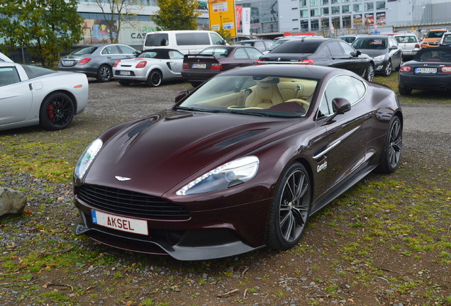 Aston Martin Vanquish 2013