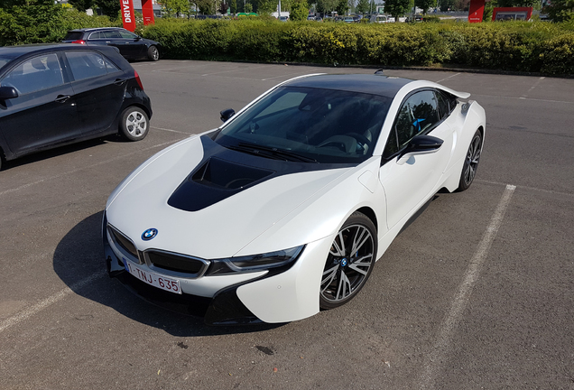 BMW i8