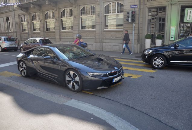 BMW i8