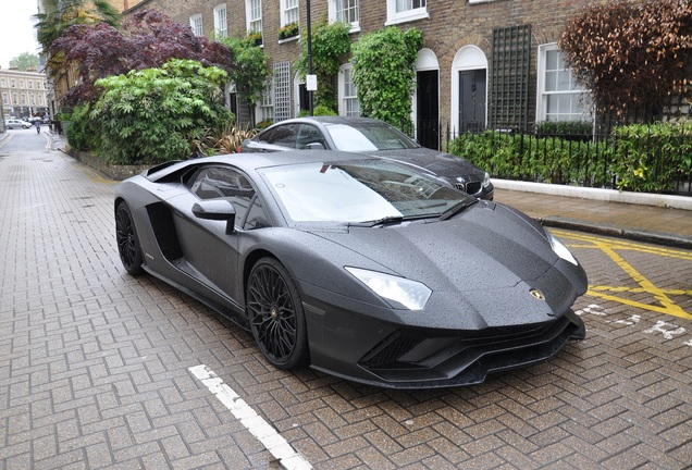 Lamborghini Aventador S LP740-4