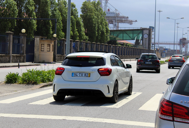 Mercedes-AMG A 45 W176 2015