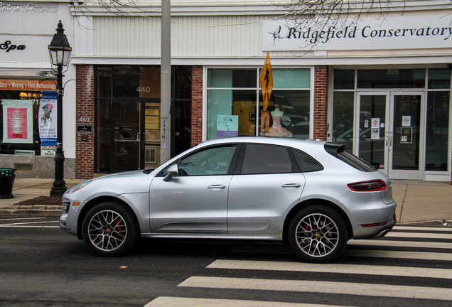 Porsche 95B Macan Turbo