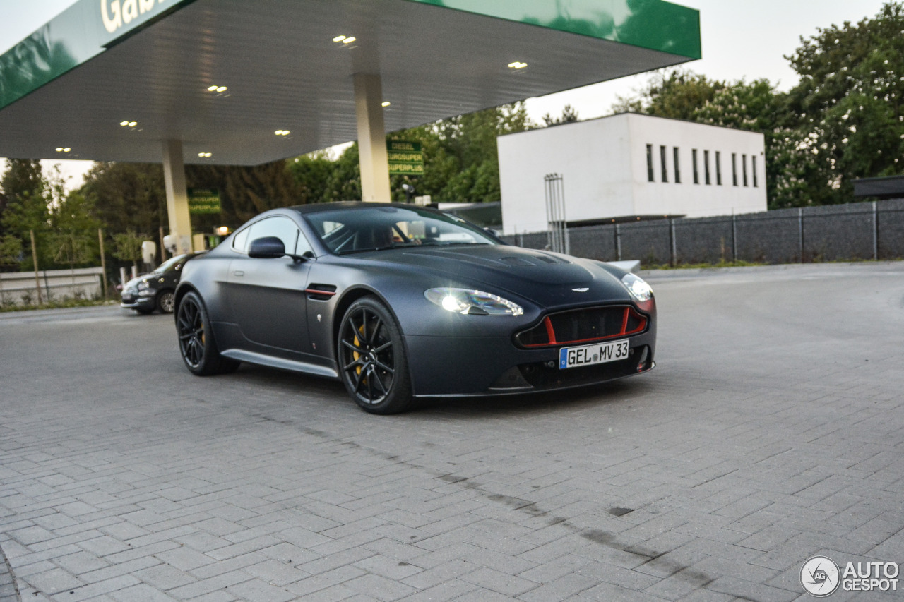 Aston Martin V12 Vantage S Red Bull Racing Edition