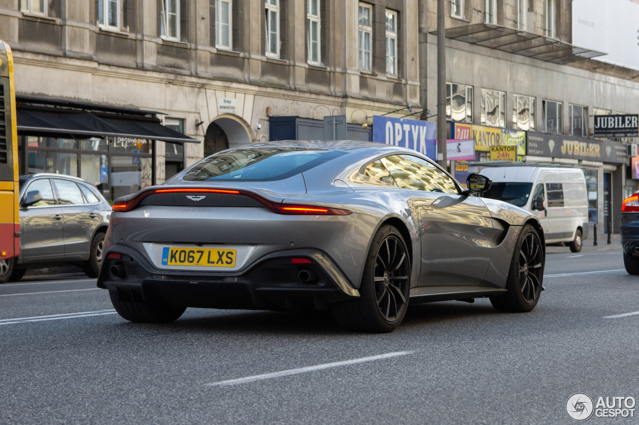 Aston Martin V8 Vantage 2018