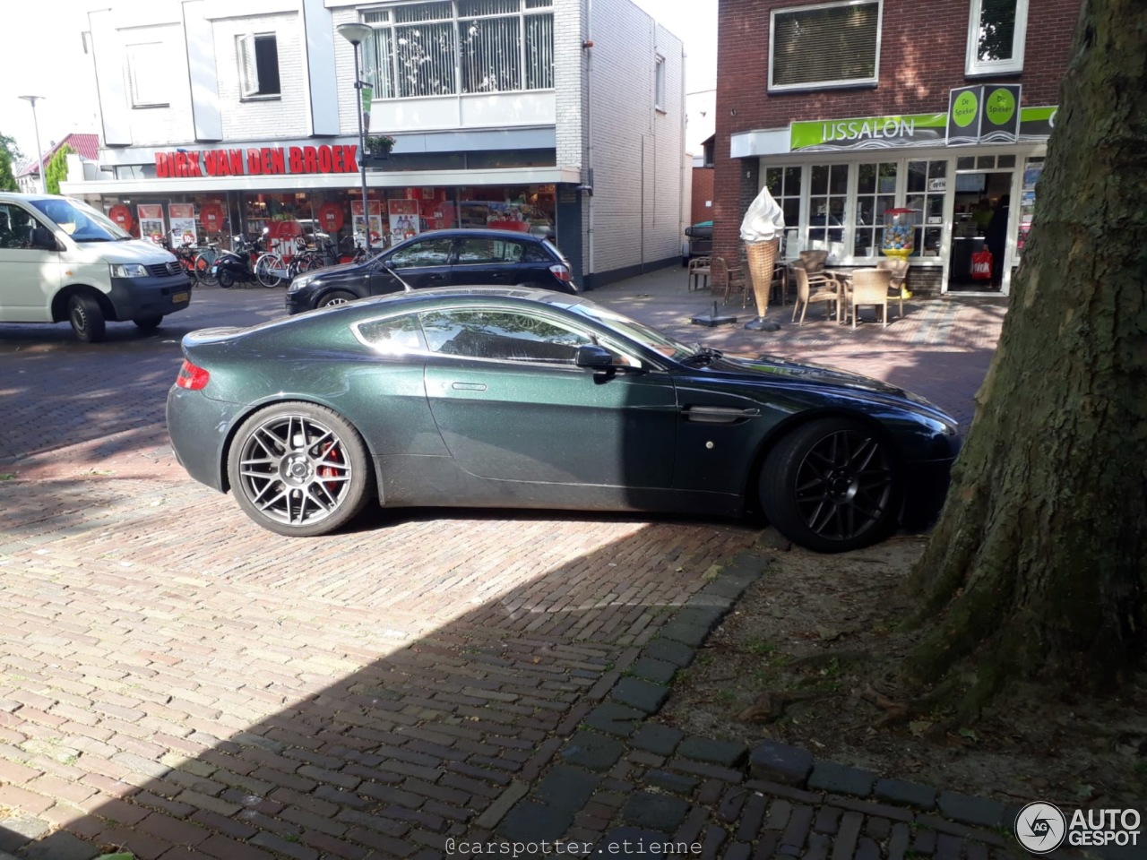 Aston Martin V8 Vantage