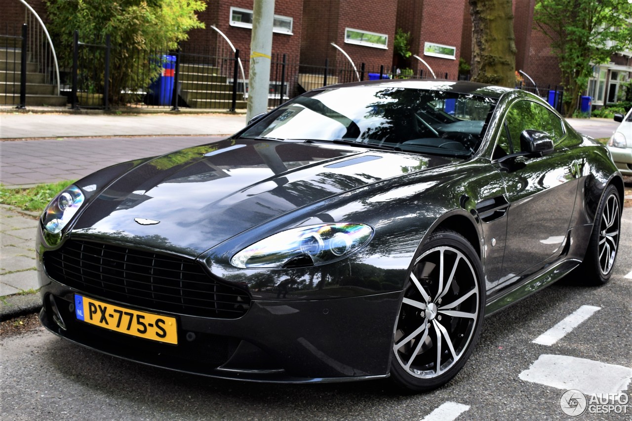 Aston Martin V8 Vantage S