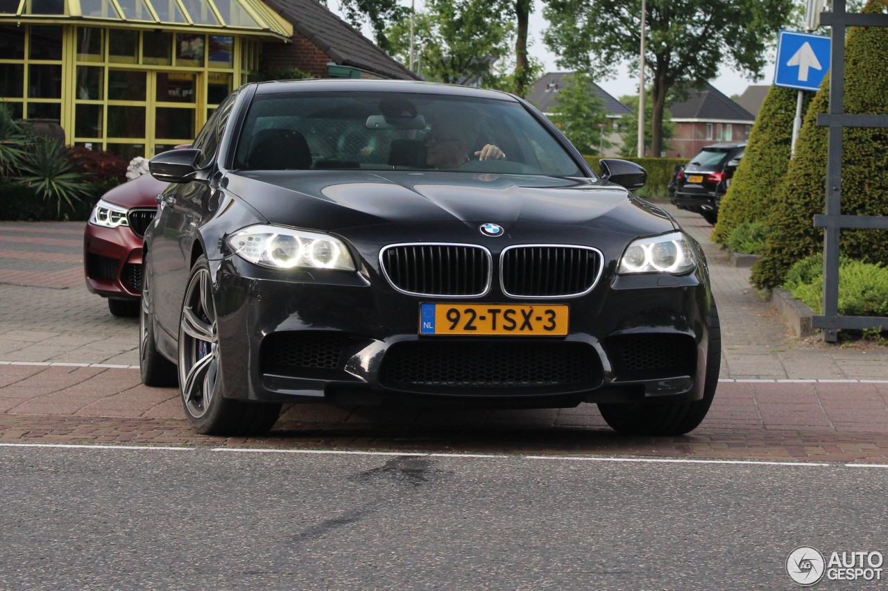 BMW M5 F10 2011