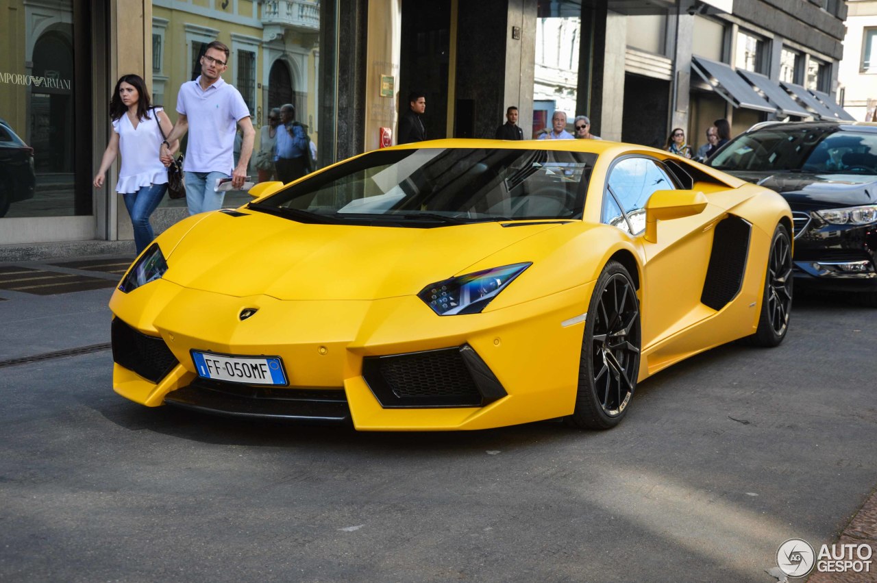 Lamborghini Aventador LP700-4