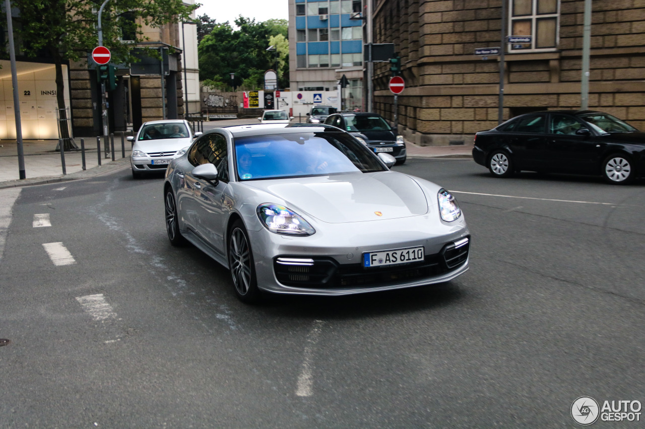 Porsche 971 Panamera Turbo