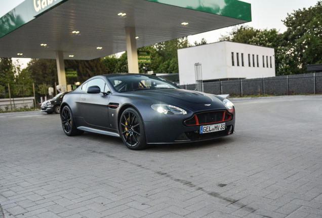 Aston Martin V12 Vantage S Red Bull Racing Edition