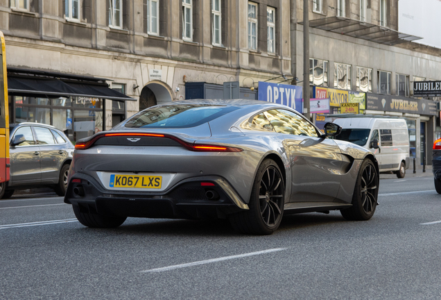 Aston Martin V8 Vantage 2018