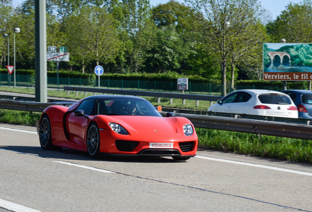 Porsche 918 Spyder Weissach Package