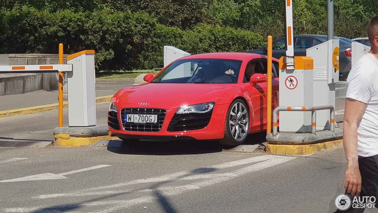 Audi R8 V10