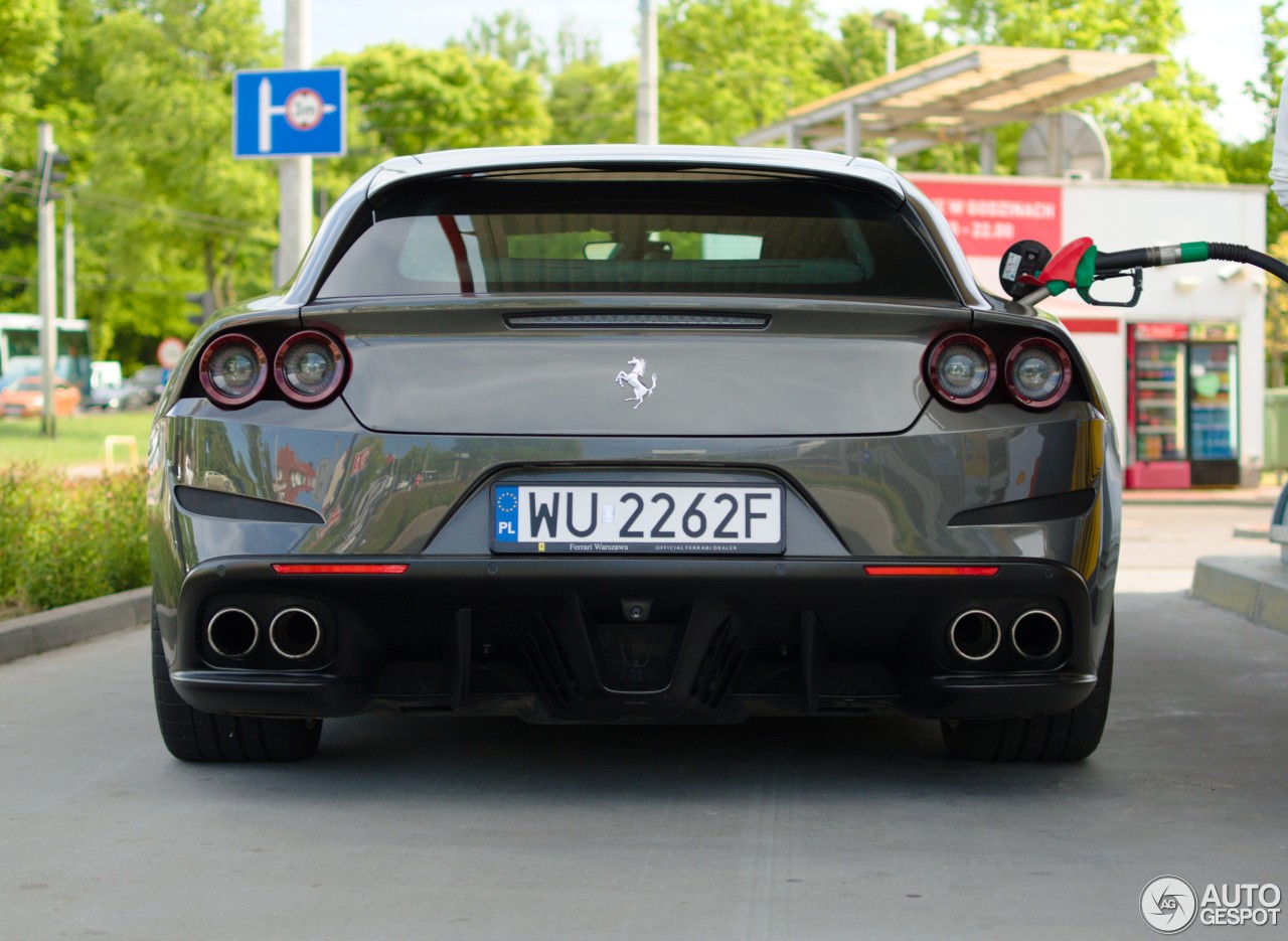 Ferrari GTC4Lusso T