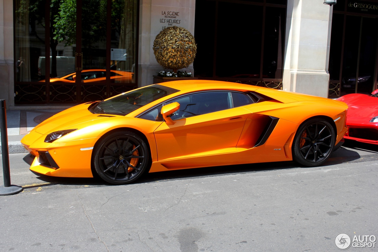 Lamborghini Aventador LP700-4