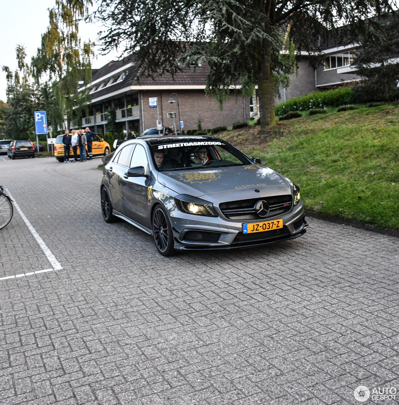 Mercedes-Benz A 45 AMG