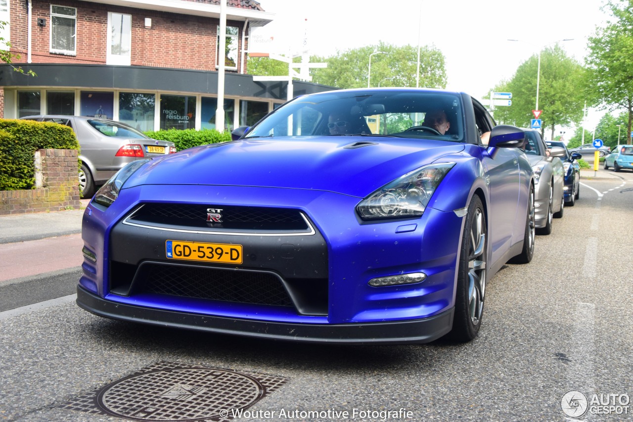 Nissan GT-R 2011