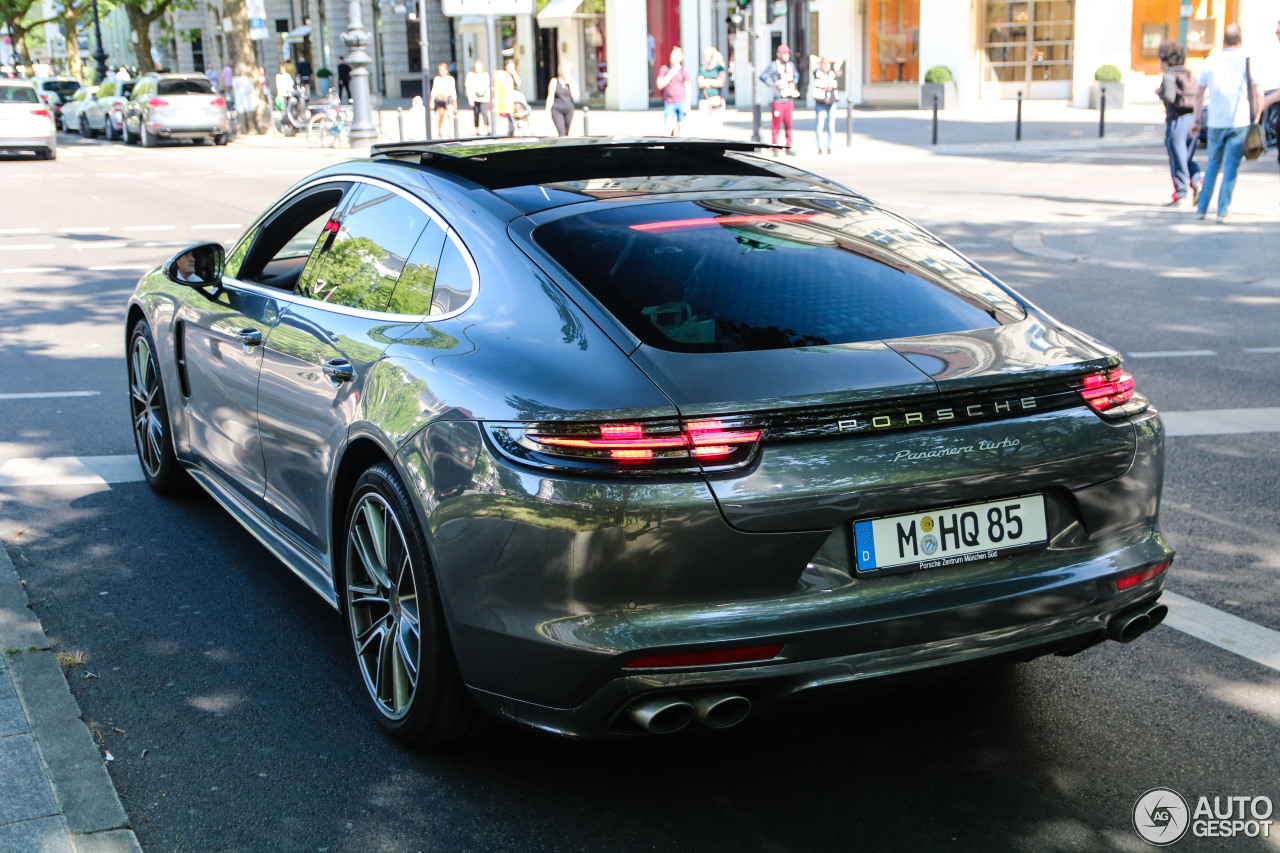 Porsche 971 Panamera Turbo