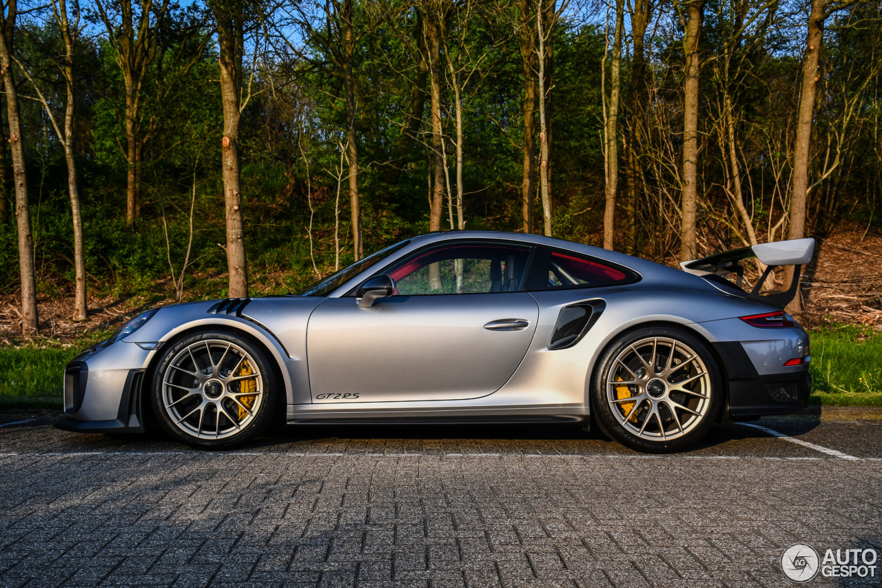 Porsche 991 GT2 RS Weissach Package