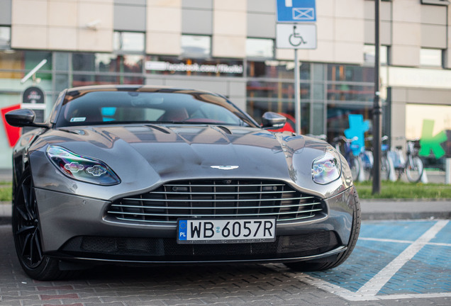 Aston Martin DB11