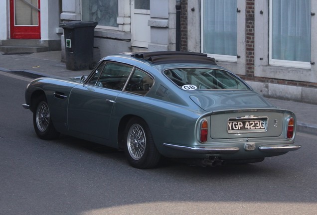 Aston Martin DB6 Vantage MKI