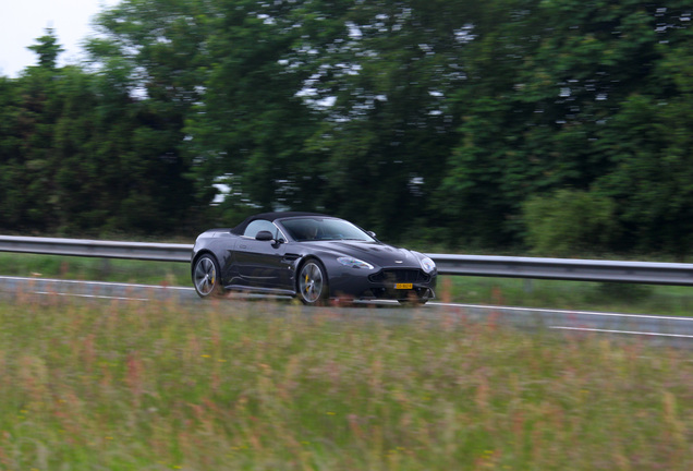 Aston Martin V12 Vantage S Roadster