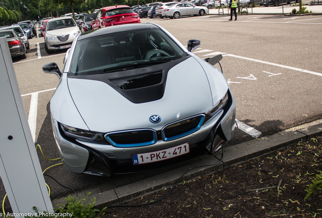 BMW i8