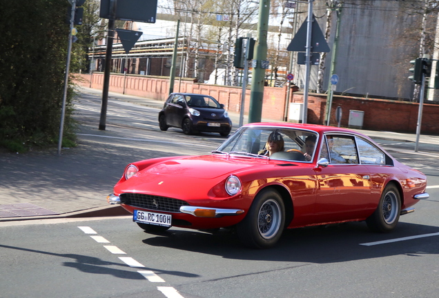 Ferrari 365 GT 2+2