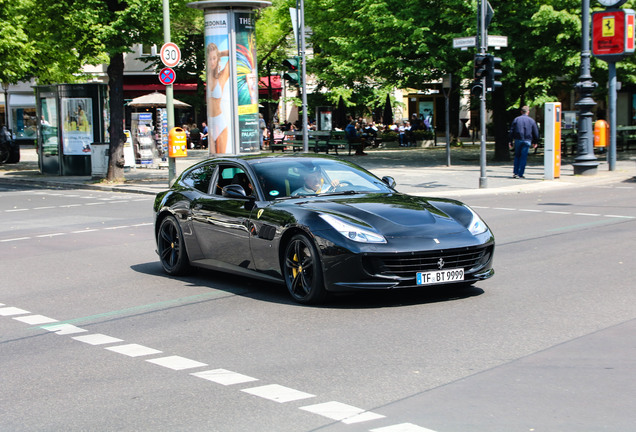 Ferrari GTC4Lusso