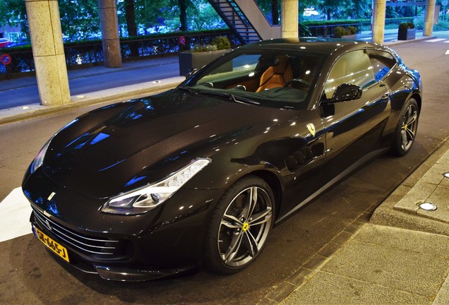 Ferrari GTC4Lusso