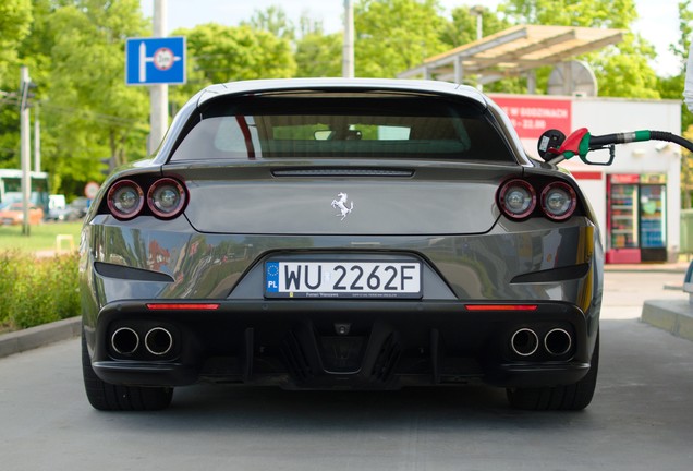 Ferrari GTC4Lusso T