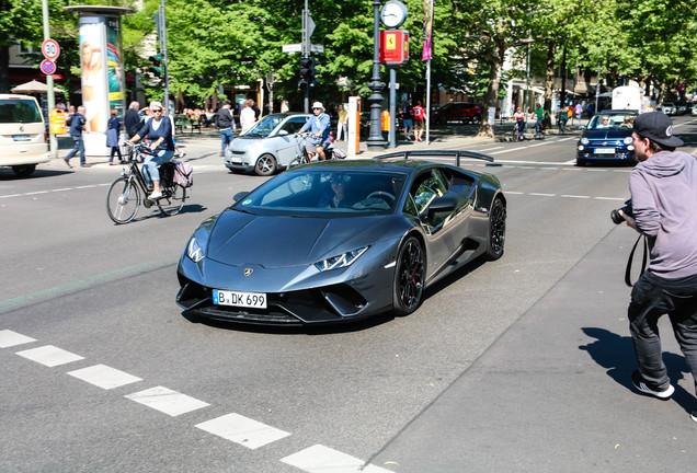 Lamborghini Huracán LP640-4 Performante